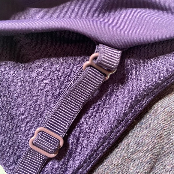 LIKE NEW. Lululemon🍋 tank‼️ - Picture 8 of 8